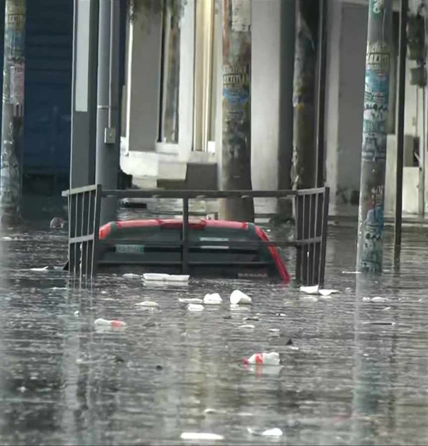 Lluvias En Vivo Hoy en CDMX: Tormenta Inunda Iztapalapa y Afecta Servicio del Metro